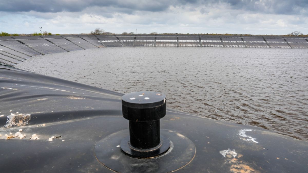 Débat autour de la loi d'urgence agricole : une approche controversée sur le stockage d'eau
