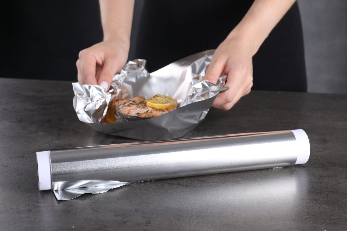 saviez-vous que le papier aluminium a deux faces pour une meilleure utilisation ?