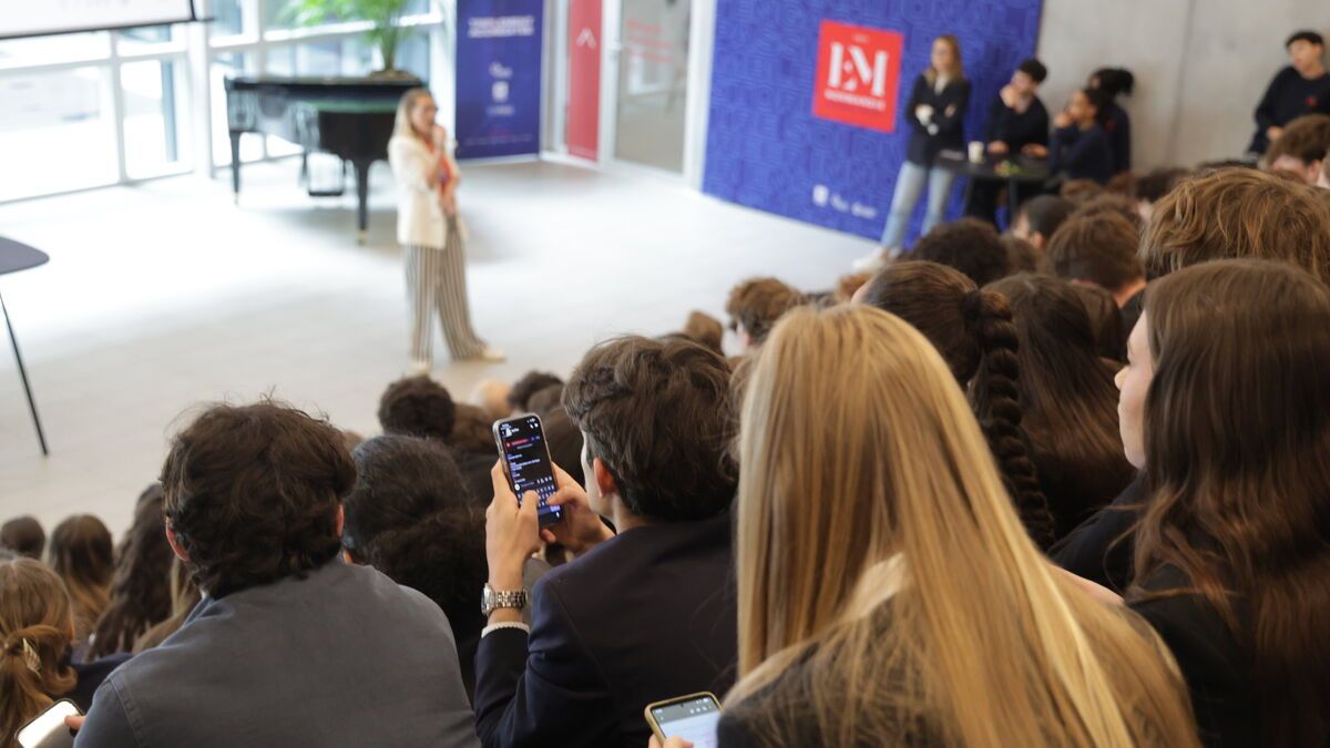 Le parcours inspirant d'une jeune diplômée : boostez votre carrière avec LinkedIn