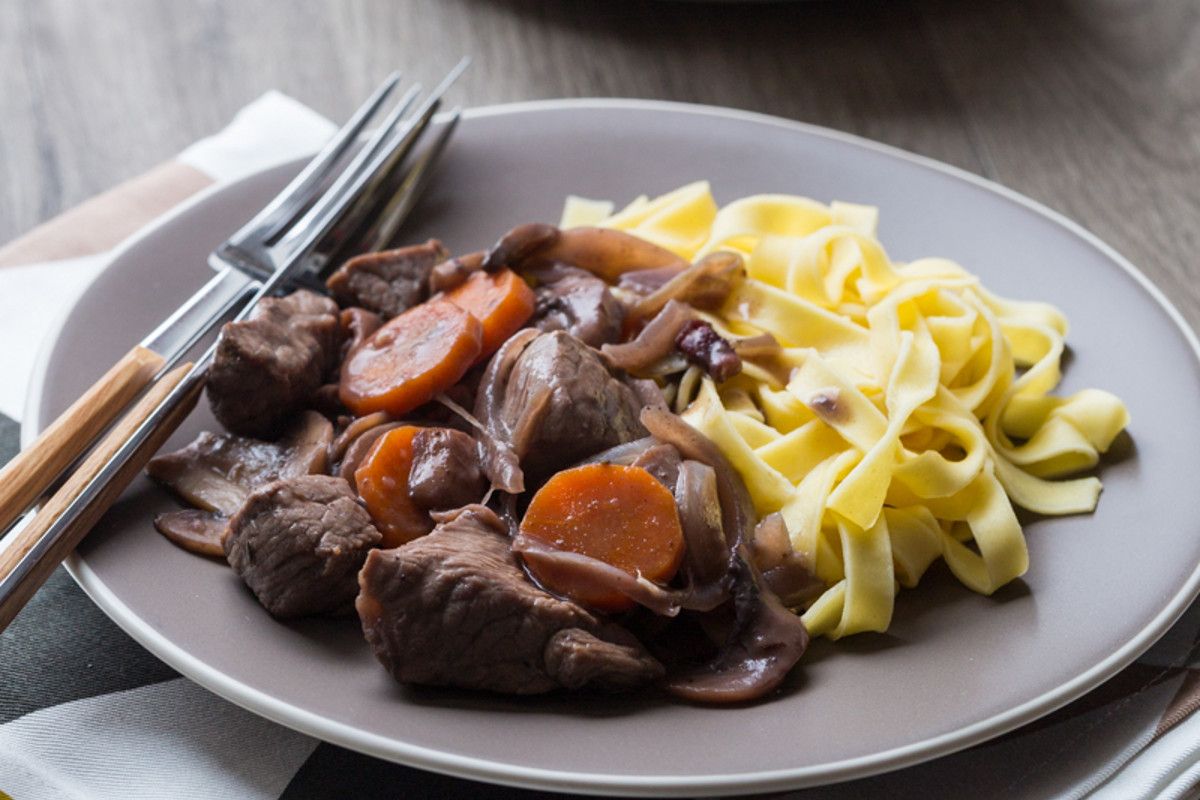 Un boeuf bourguignon express à l'autocuiseur