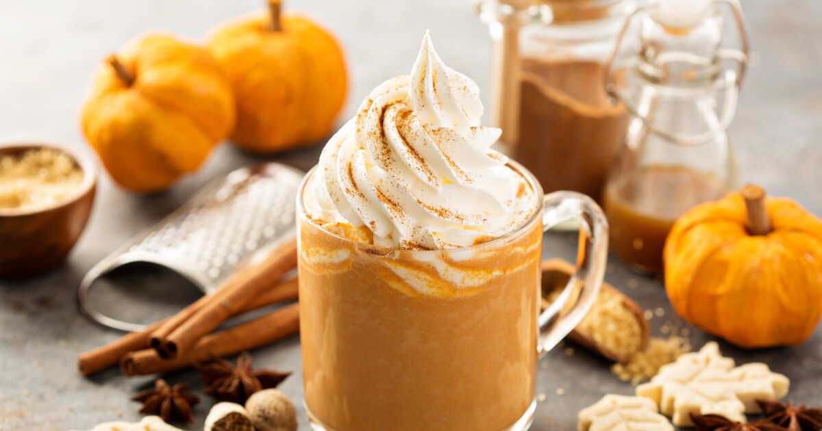 Plongée au cœur du pumpkin spice latte, la boisson qui fait fureur cet automne