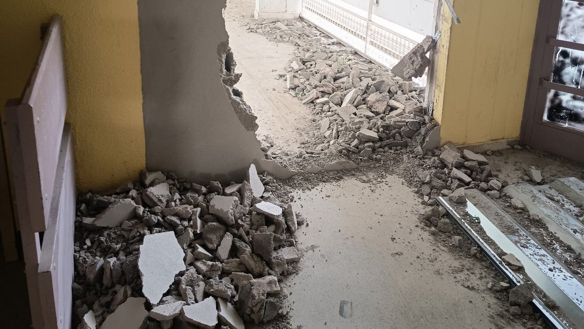 Des locataires de Toulouse accroissent la tension en détruisant des murs d'HLM