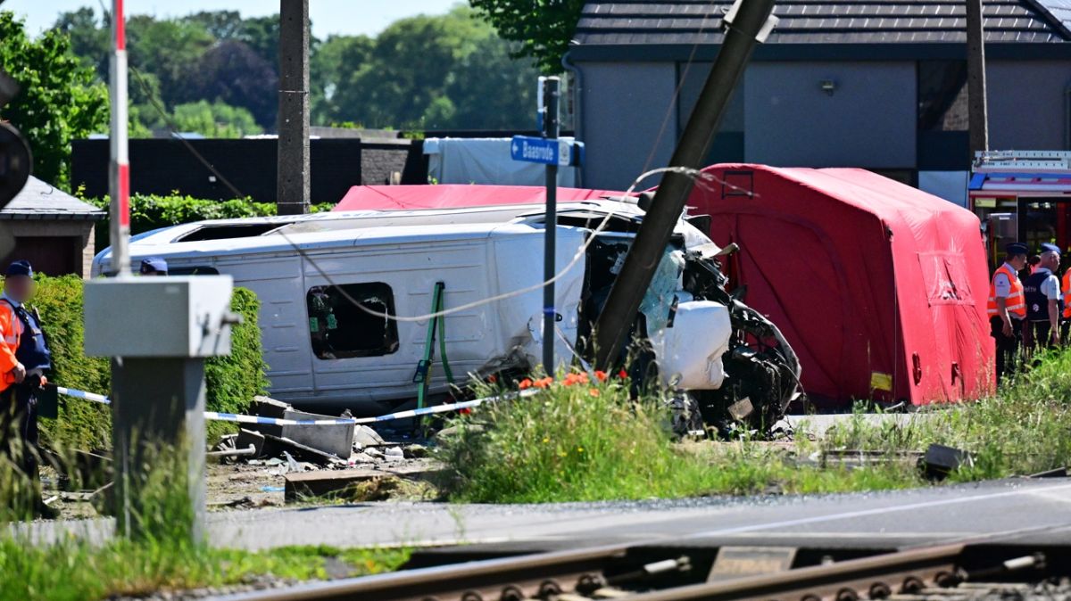 Un tragique accident de car scolaire en Belgique : plusieurs victimes à déplorer
