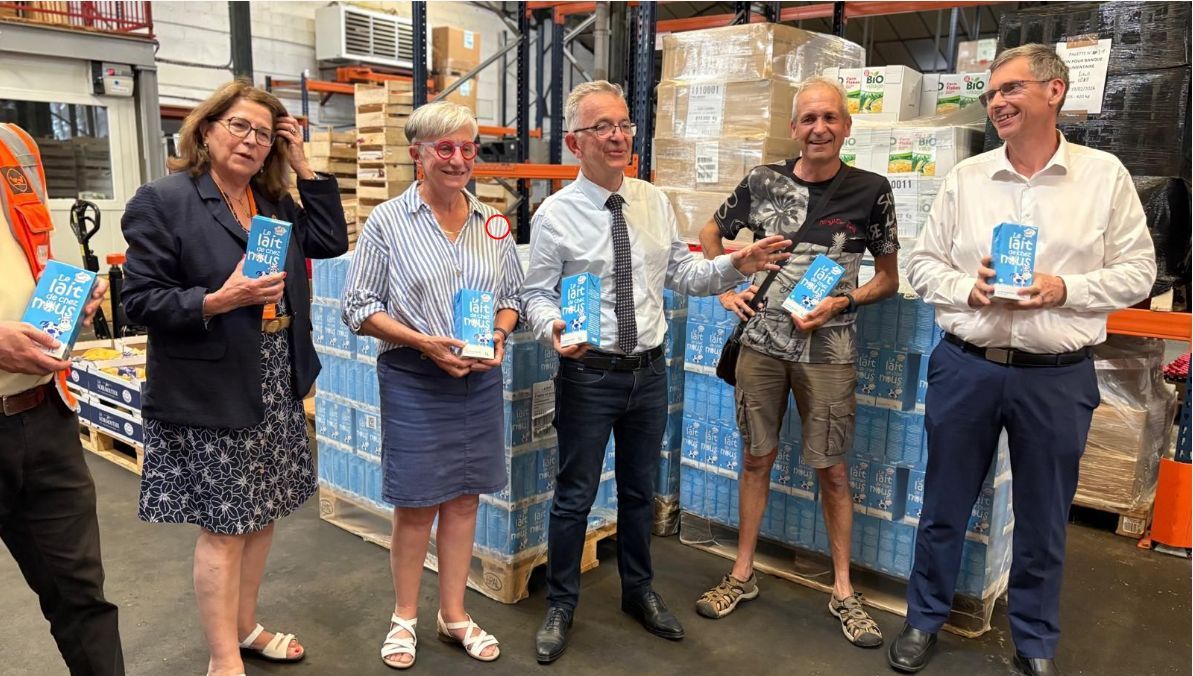 La laiterie de Saint-Denis-de-l'Hôtel soutient les étudiants en offrant 600.000 litres de lait