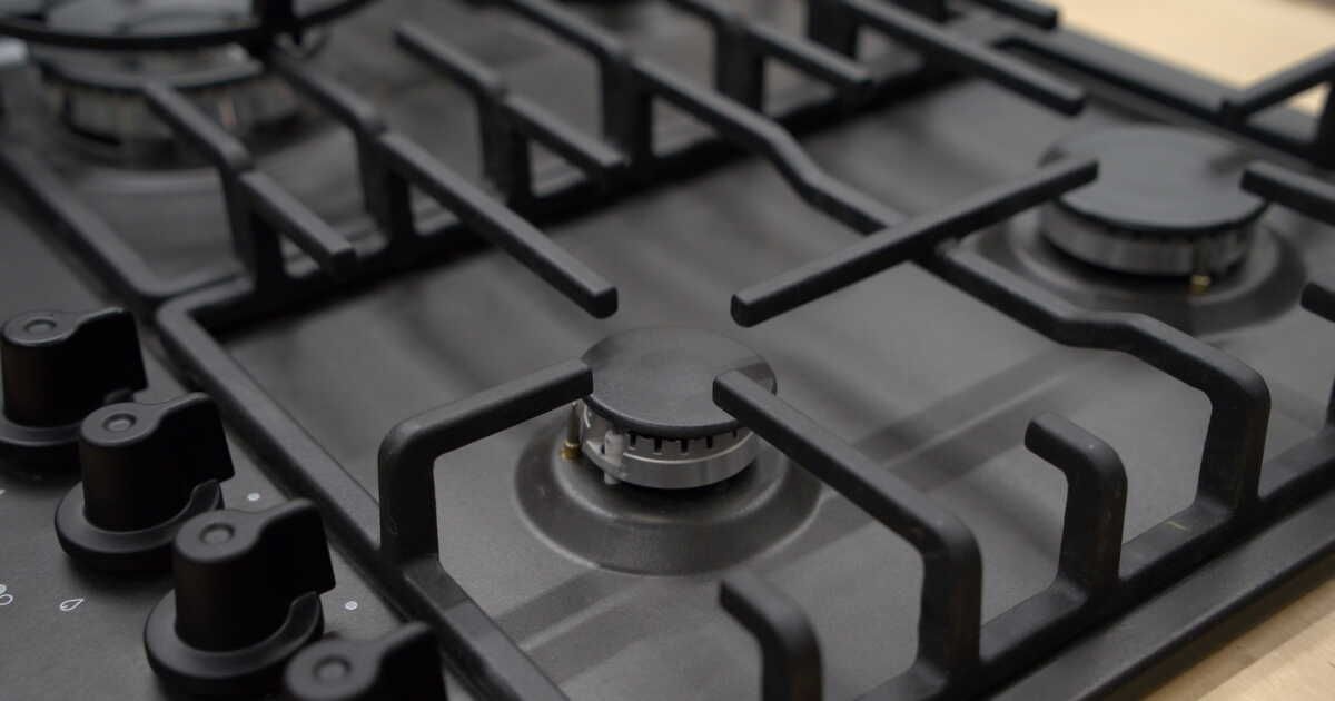 Réparations faciles : gérez les pannes de votre plaque de cuisson avec nos astuces