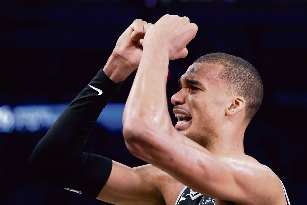 Wembanyama fait briller les Spurs en finale NBA grâce à une performance époustouflante