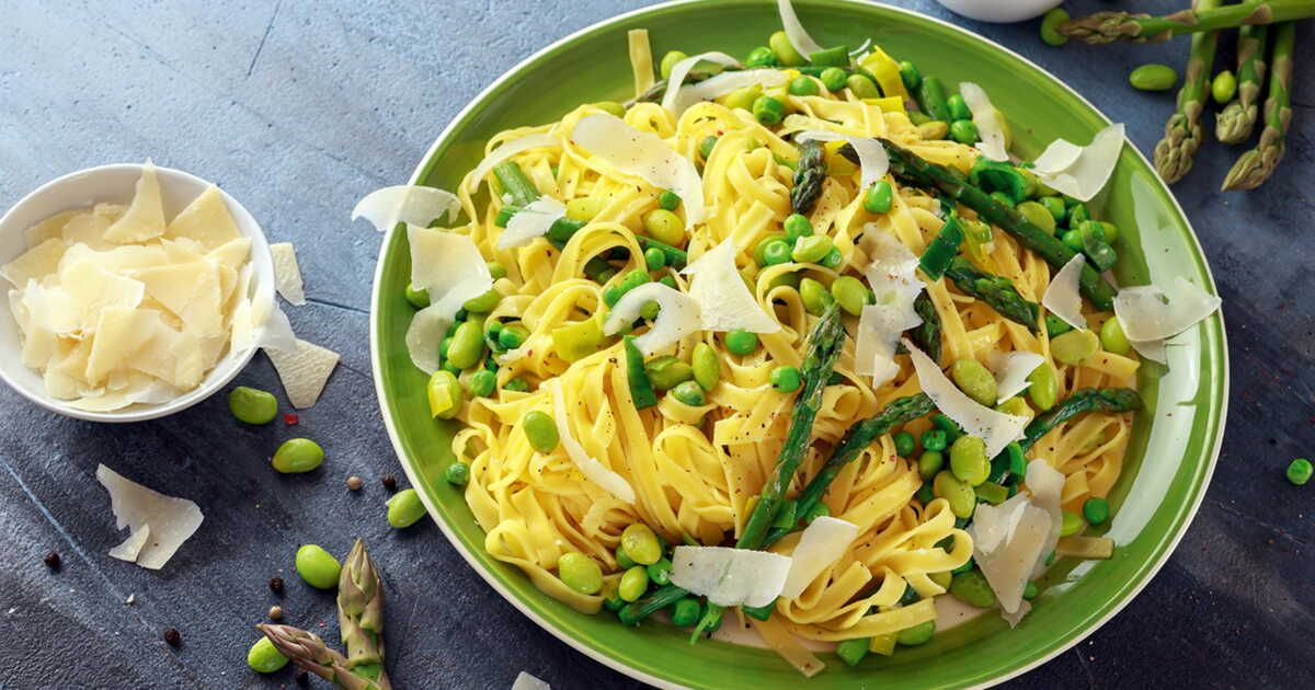 Pâtes aux asperges et comté en un clin d'œil : savourez en moins de 20 minutes