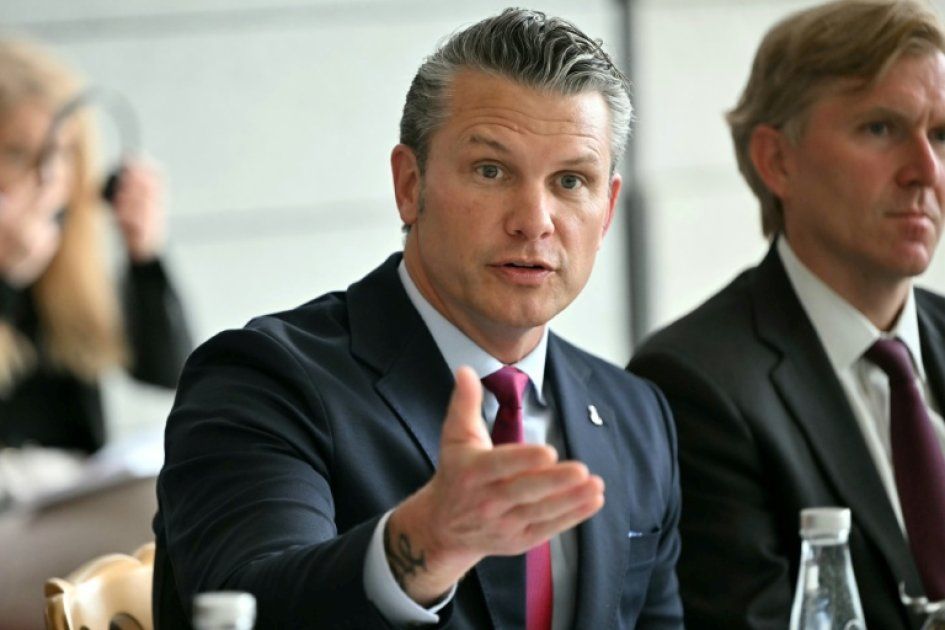 Appel à l'unité : Hegseth exhorte l'Europe à se réarmer lors des commémorations du débarquement