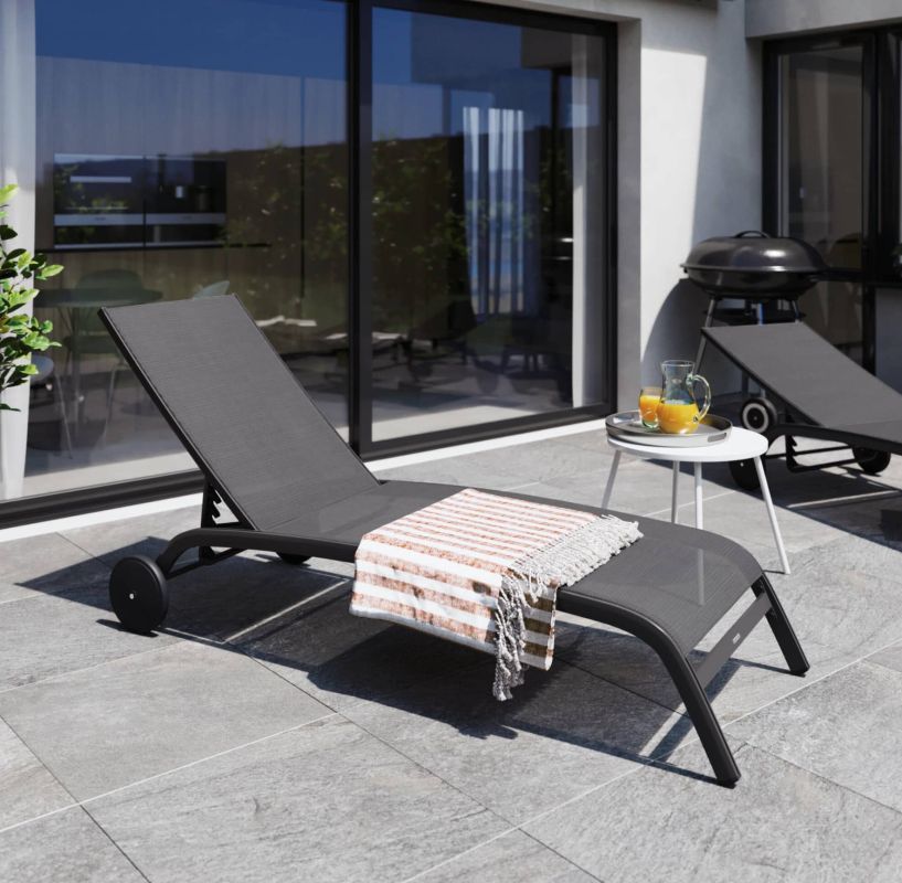Profitez du soleil avec style grâce au bain de soleil NATERIAL Lyra à 99€