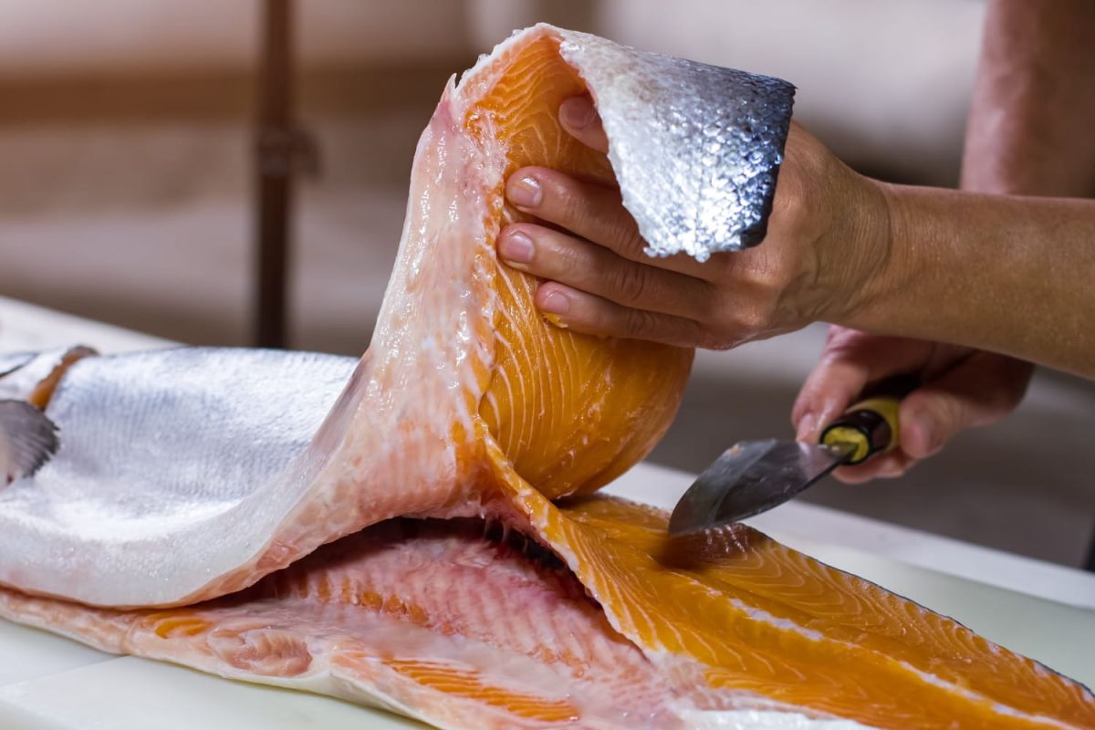 Astuce de chef pour lever des filets de poisson facilement
