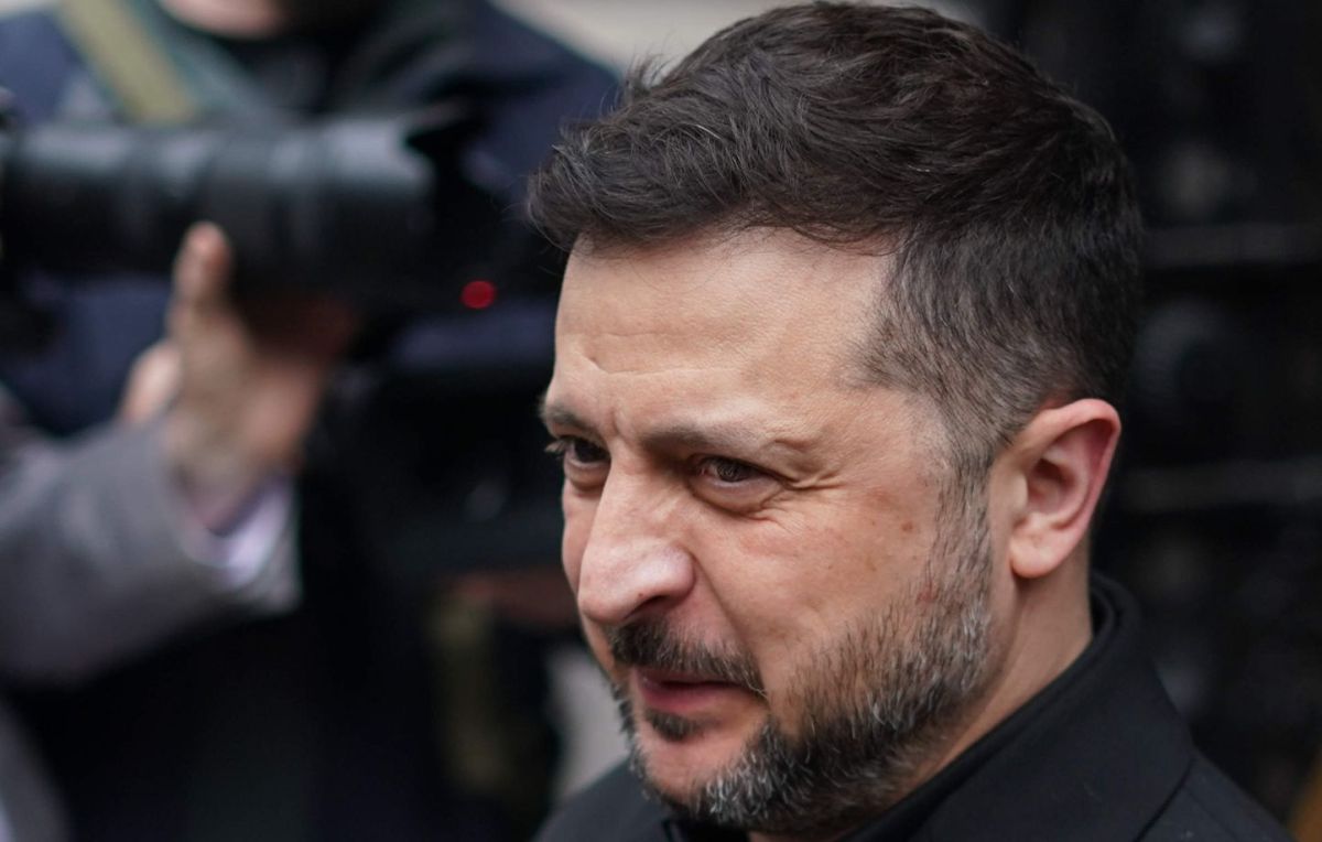 Zelensky reste ferme sur le Donbass face aux pressions de Poutine