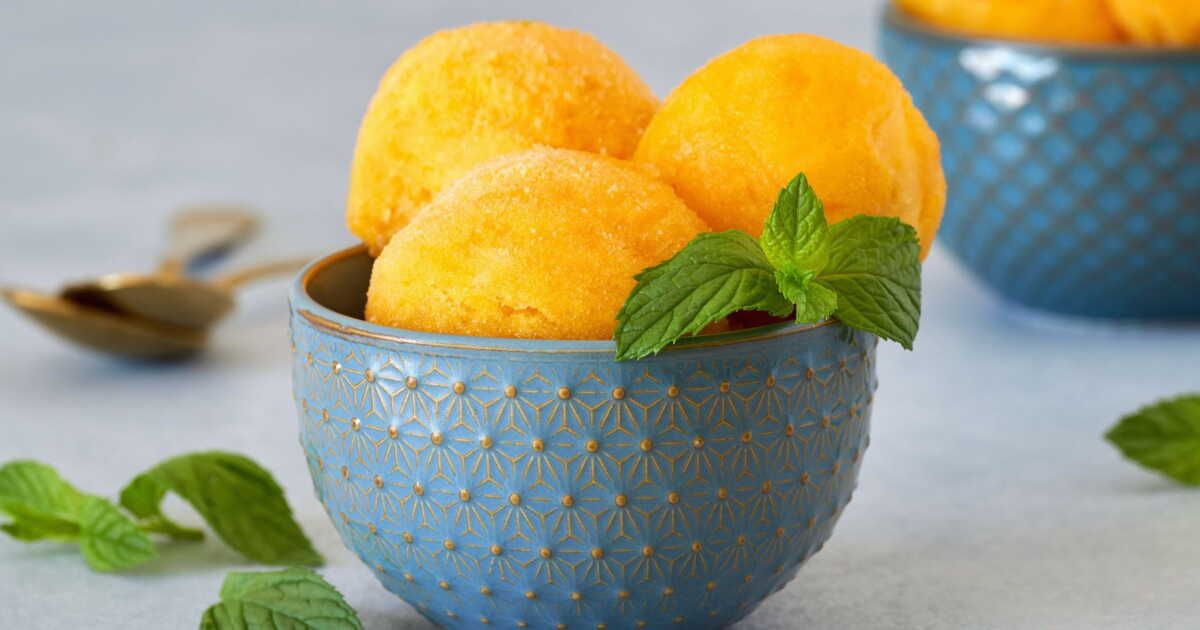 Découvrez la folie du frozen peach, le dessert d'été qui séduit TikTok