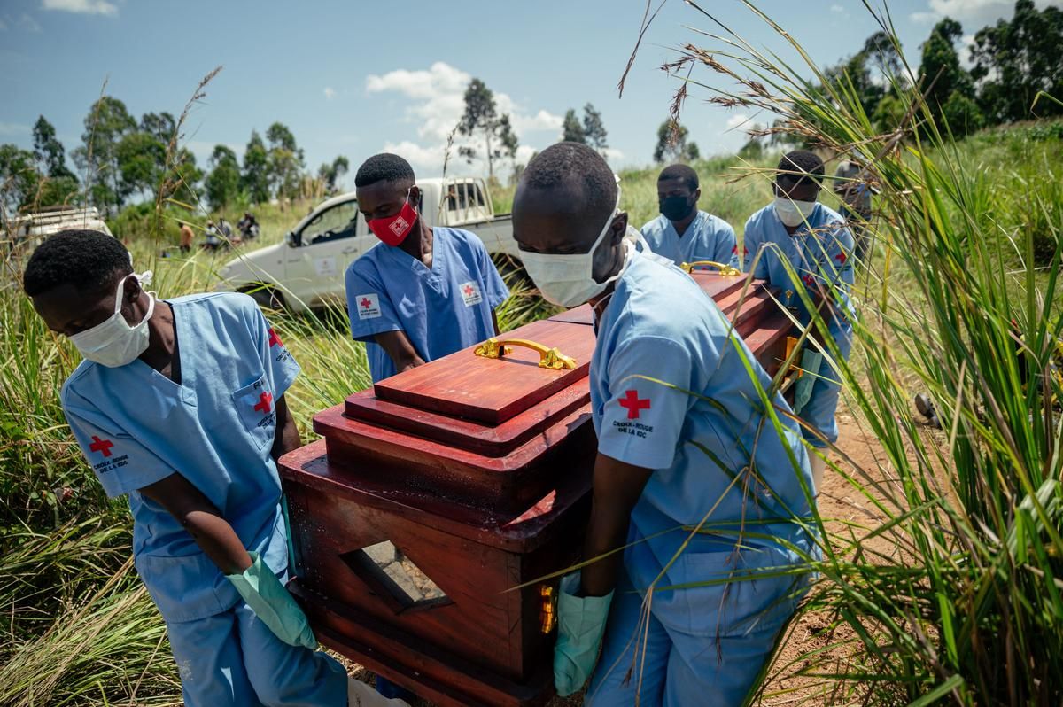 Ebola : l'OMS en première ligne pour contrer l'épidémie en Ouganda