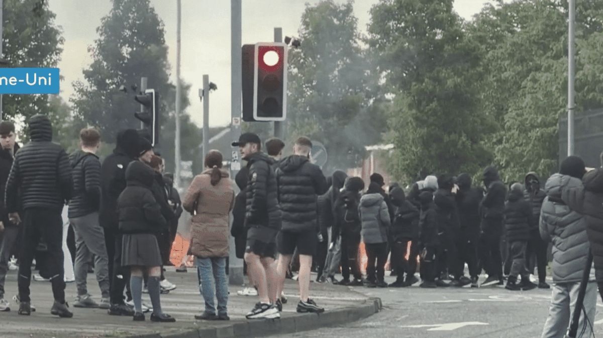 À Belfast, des manifestations éclatent après une attaque au couteau