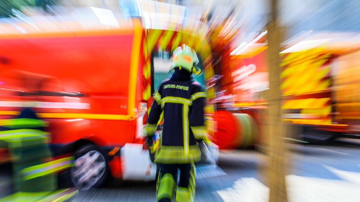 Des voitures en feu à Châteauroux : une nuit agitée dans l’Indre