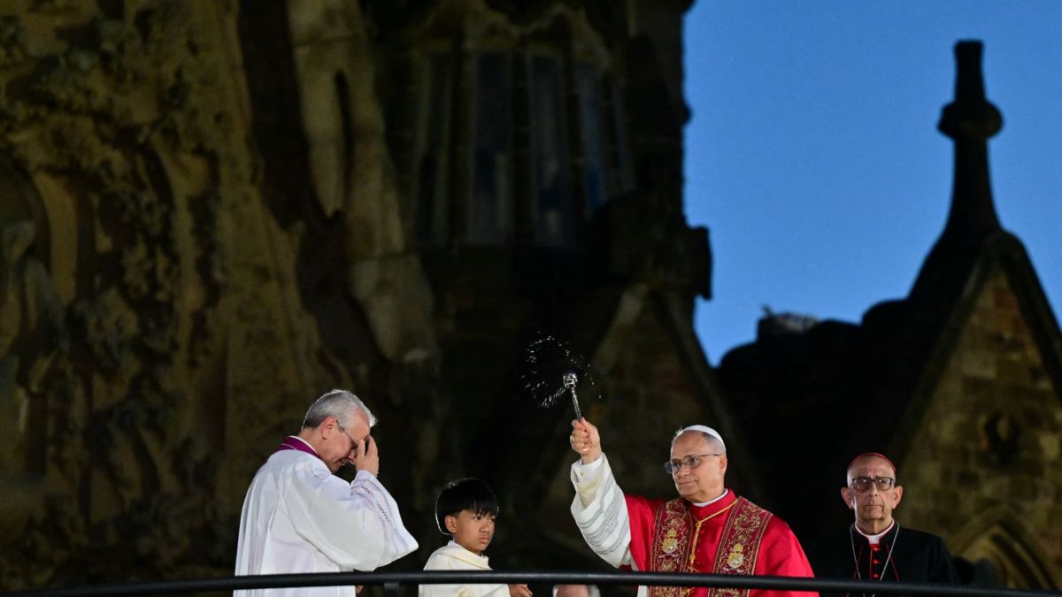 Une bénédiction historique : le pape Léon XIV célèbre la plus haute tour de la Sagrada Familia
