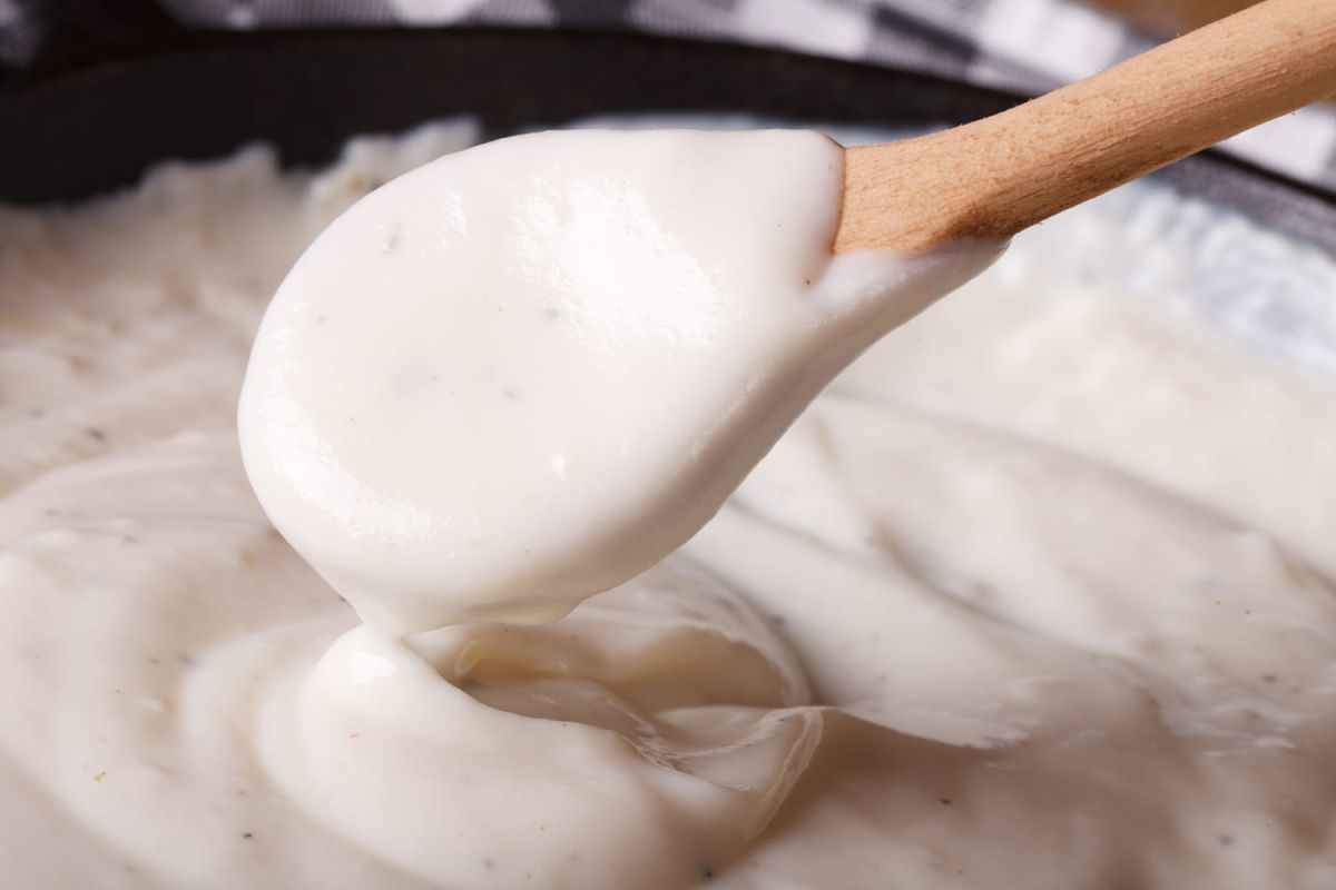 Le secret des chefs pour une béchamel parfaite sans grumeaux