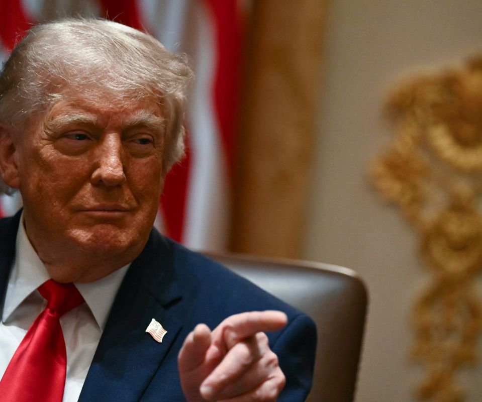 La paix en vue ? Trump annonce un accord avec l'Iran et suspend les frappes militaires