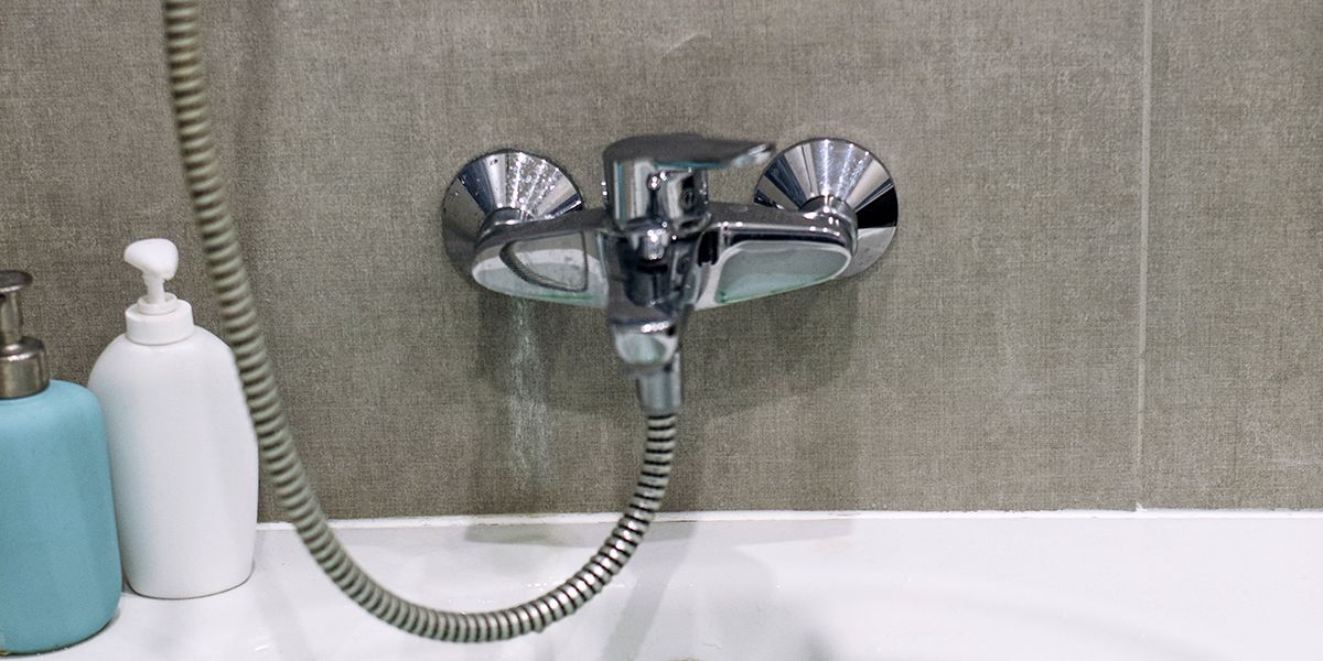 Remplacer un robinet de baignoire : le guide pas à pas