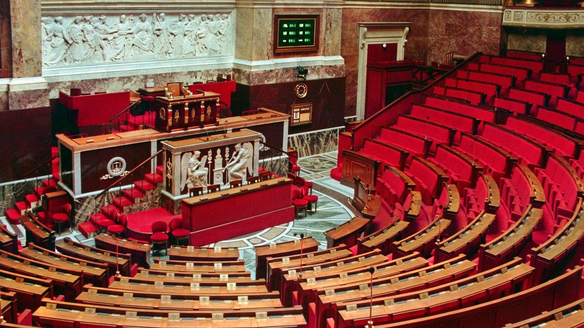 Le gouvernement limite les arrêts de travail à un mois : un décret qui suscite l'inquiétude