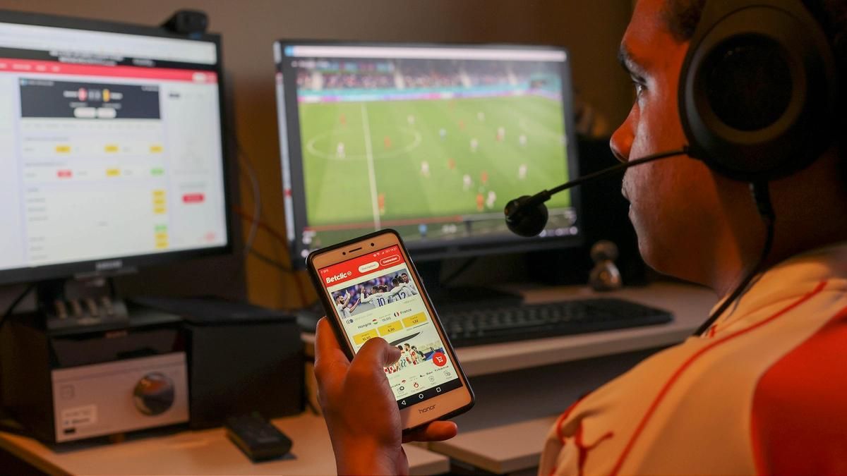 Jeunes et paris sportifs : une exposition inquiétante entre influenceurs et publicités
