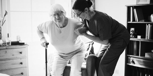 Recruter un auxiliaire de vie à domicile : guide pratique