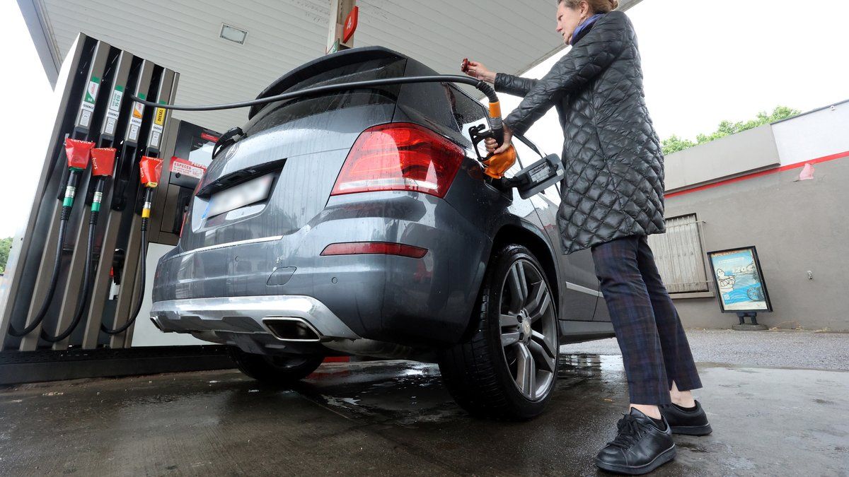 Le coût caché : TotalEnergies et le plafonnement des carburants face à la crise