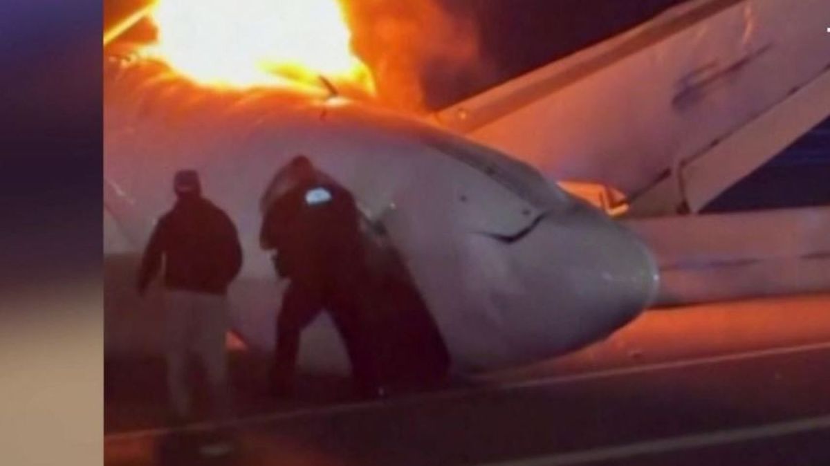 tragédie aérienne au texas : un jet d'affaires s'écrase sur une autoroute