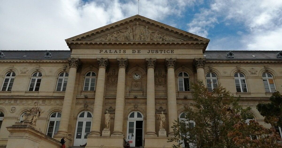 Amiens : les larmes d'une mère face à l'horreur d'un triple meurtre