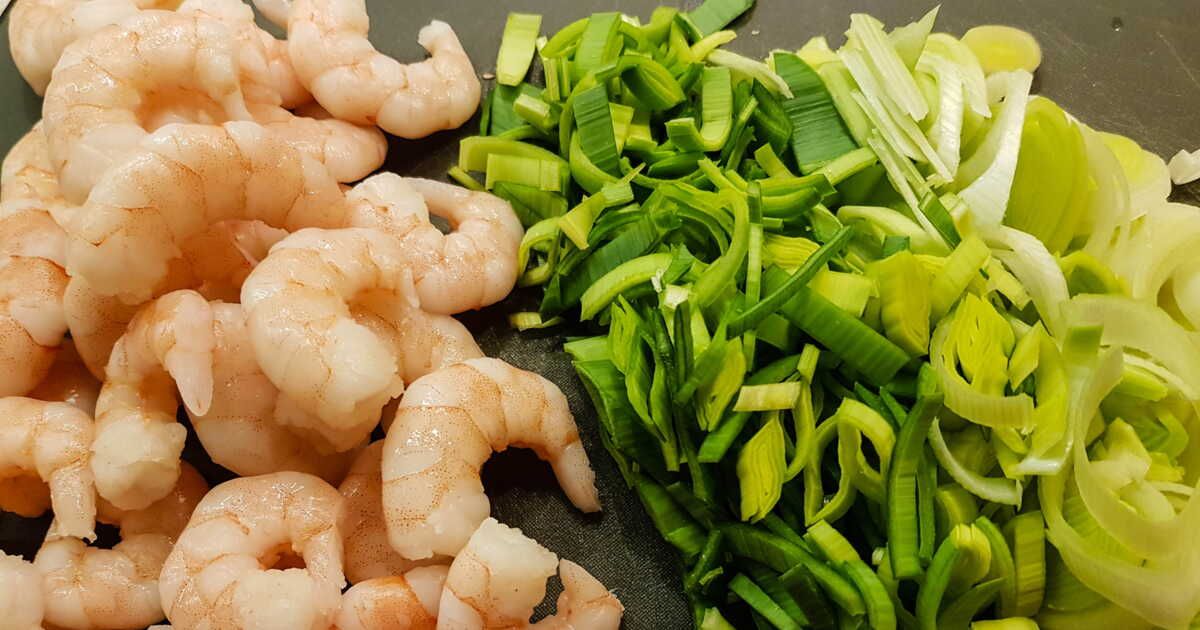 Savourez un bowl de crevettes aux poireaux pour un dîner léger et gourmand