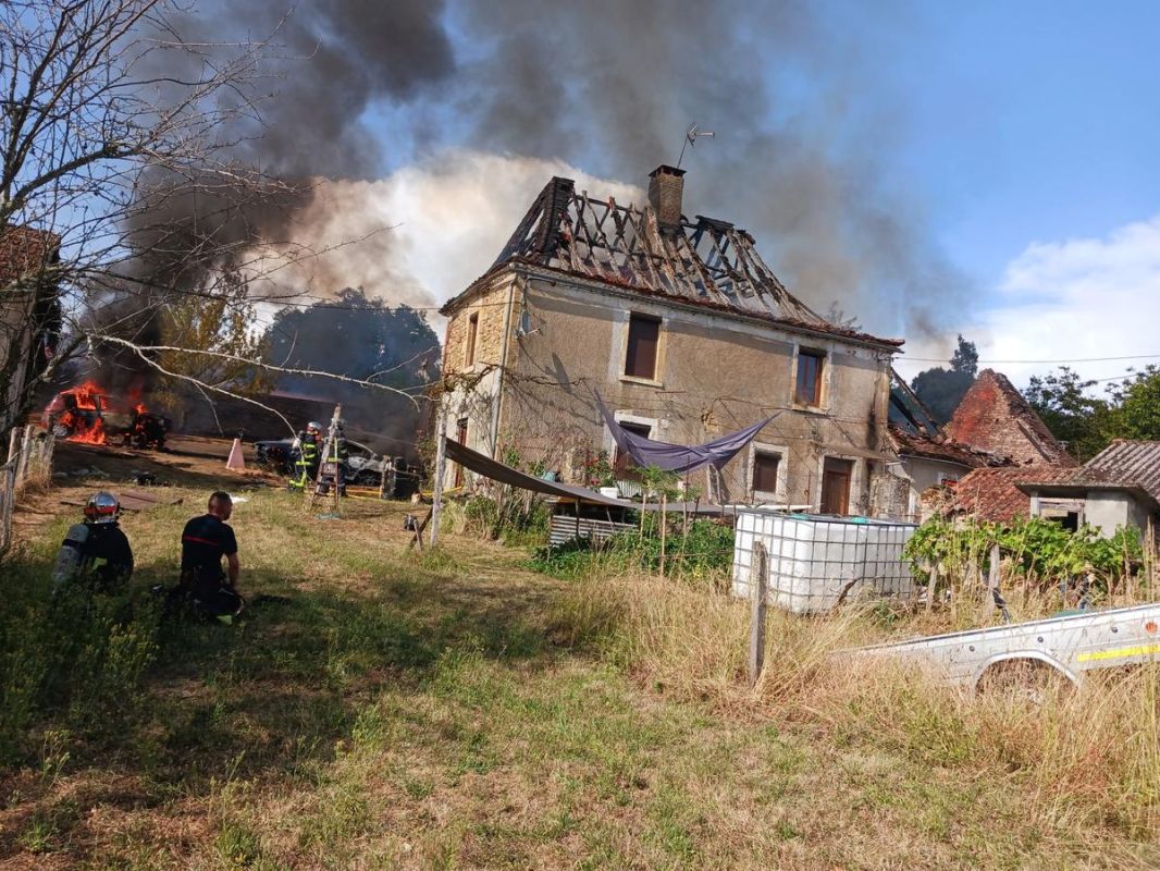 Incendie dévastateur en Dordogne : une maison et des hectares de végétation en danger