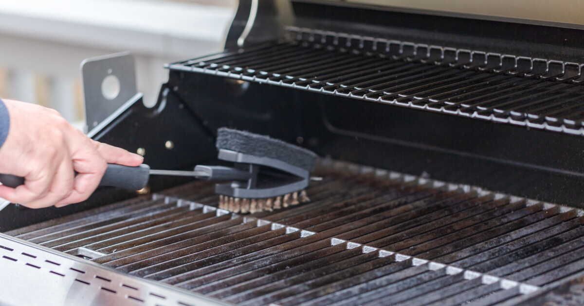 Entretenir votre barbecue Weber : guide complet