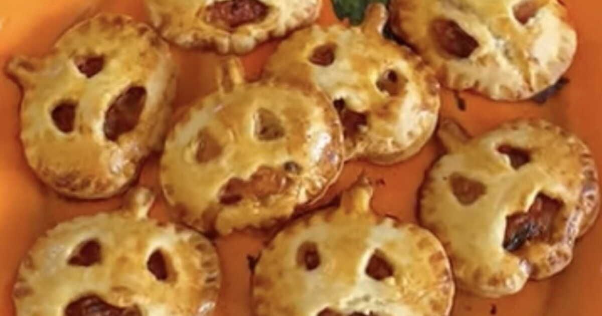 Des mini pizzas citrouilles pour un apéro d'Halloween inoubliable