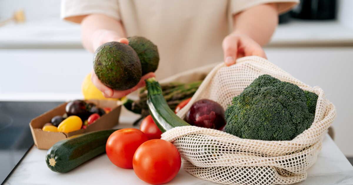 Ici Tout Commence : un aliment est banni des cuisines de la série