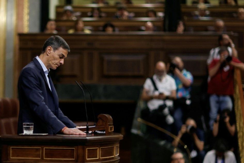 Pedro Sánchez défend son gouvernement face aux accusations de corruption