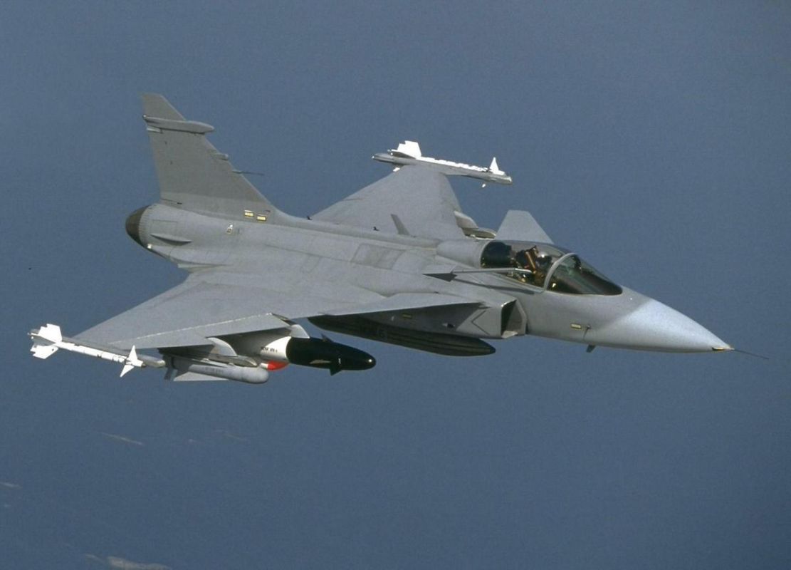 Ukraine renforce sa défense avec l'achat de 16 avions Gripen suédois