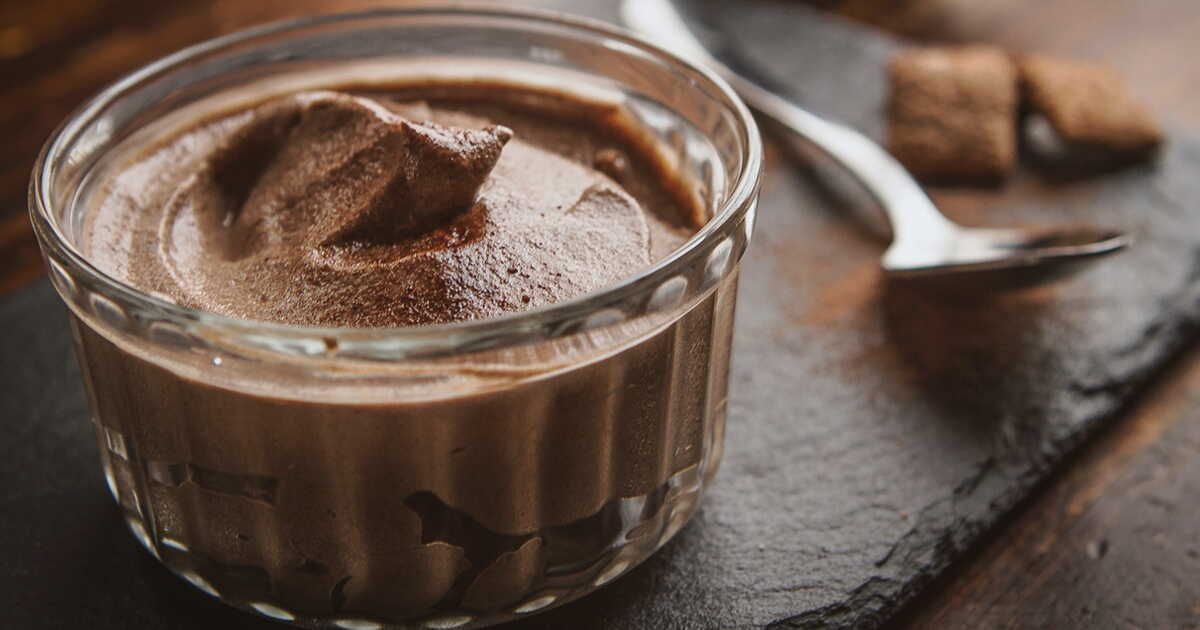 Mousse au chocolat à l’eau : le dessert express et léger à découvrir