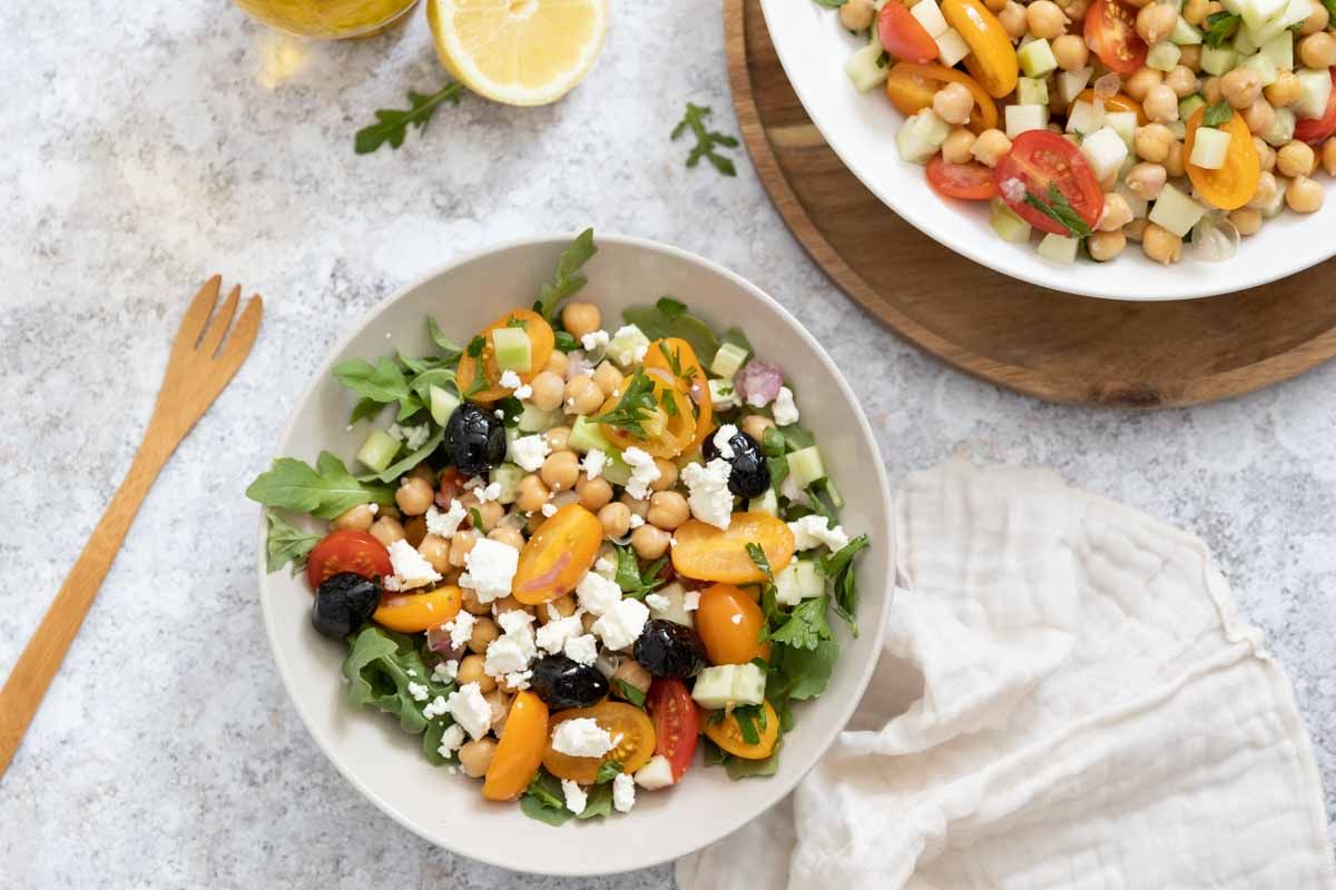 Un goût rafraîchissant : la salade de pois chiche à la grecque