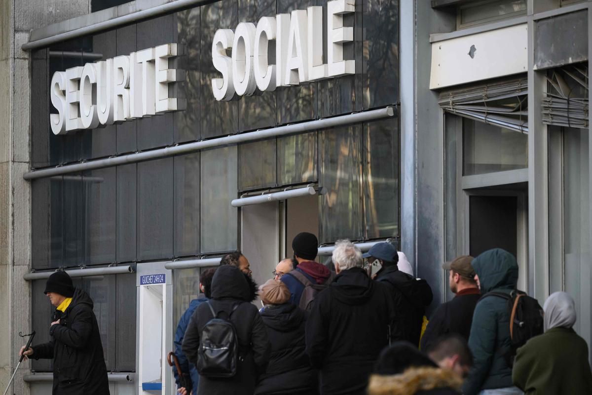 La santé à quel prix ? Les Français s'inquiètent de la dette publique croissante