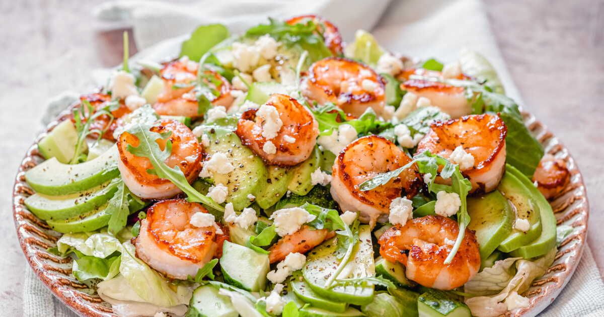 Savourez l'été avec une salade aux crevettes épicées