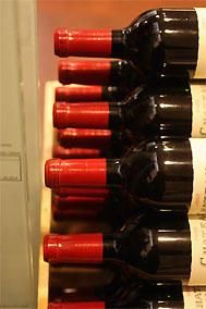 Stockez vos vins comme un expert : guide pratique pour les conserver