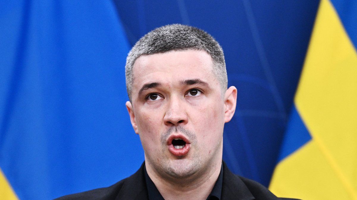 Des remaniements à Kiev : le ministre de la Défense fait ses adieux
